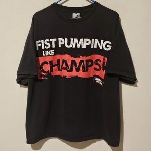 MTV Jersey Shore Fist Pumping Champs T- Shirt - Size XXL